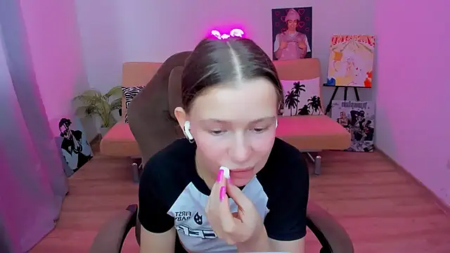 HelloRoxy online show from October 21, 5:44 am