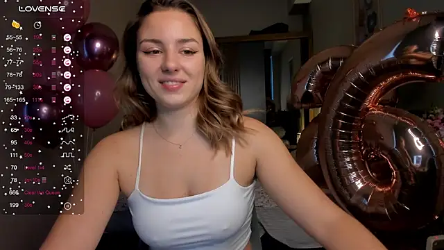 ThreeshaWhite online show from November 7, 7:14 am