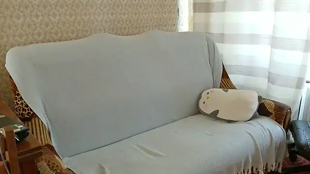 Snapshot of franceska_blue chatting on September 23, 10:35 am franceska blue online show from September 23, 10:35 am