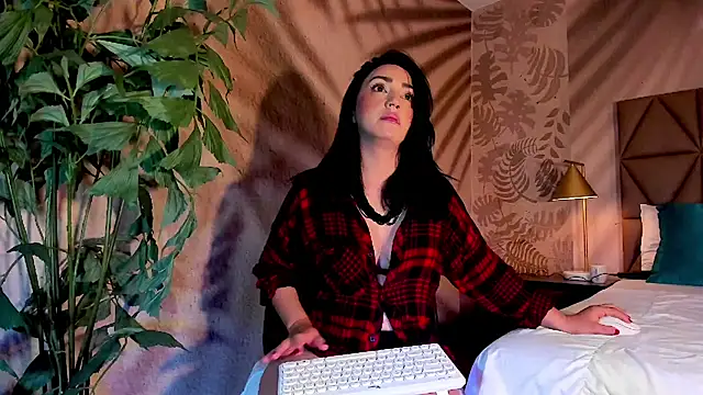 Snapshot of LIAH_IZUMI chatting on September 25, 2:05 pm LIAH IZUMI online show from September 25, 2:05 pm