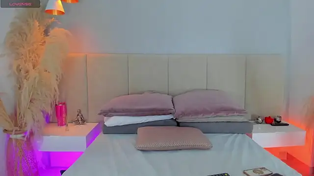 sofia pamela online show from October 8, 7:18 pm