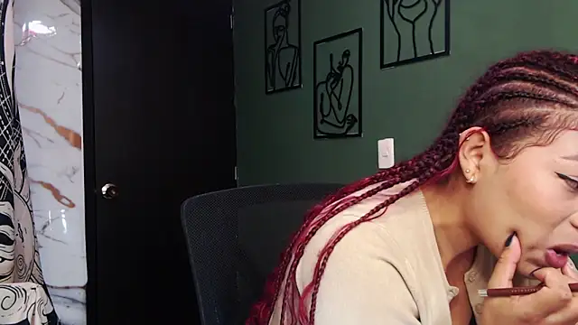 JadaRoberts online show from June 13, 11:02 pm