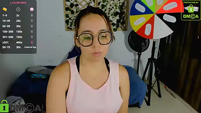 Snapshot of isa_loves_cum chatting on October 2, 11:32 pm isa loves cum online show from October 2, 11:32 pm