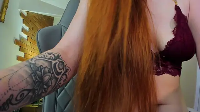 Aliceginger99 online show from November 25, 6:59 am