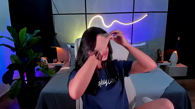 Gia Mazzon online show from September 17, 4:38 pm