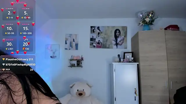 Snapshot of VeronikaOlsen chatting on September 24, 3:55 pm VeronikaOlsen online show from September 24, 3:55 pm