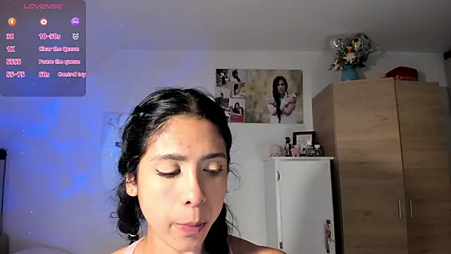 VeronikaOlsen online show from November 12, 12:30 am