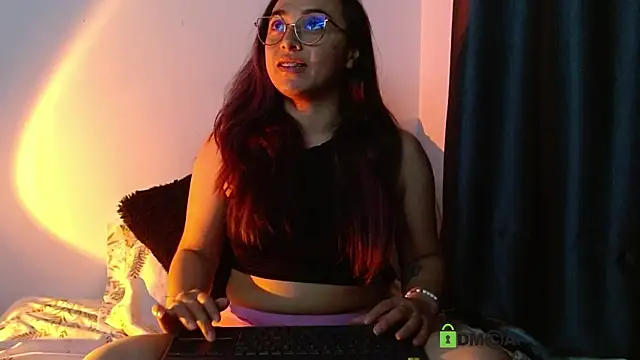 Snapshot of Hot_Candy_ chatting on September 16, 3:25 am Hot Candy online show from September 16, 3:25 am