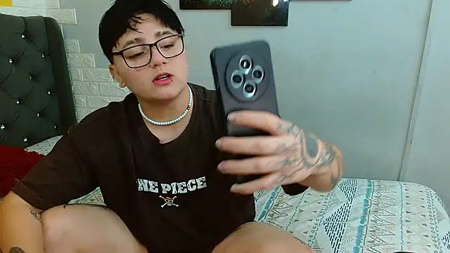 isabeautyx19 online show from October 14, 12:13 am