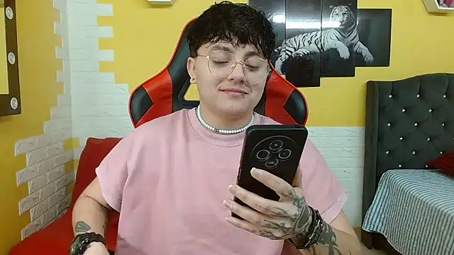 isabeautyx19 online show from December 21, 3:11 am