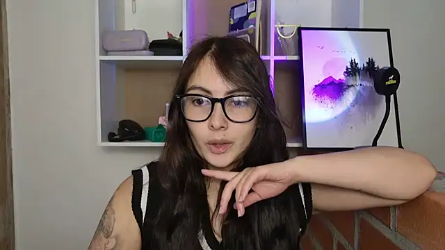 lalawhitte online show from June 2, 3:24 pm