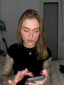 Goldloeckchen159 online show from April 4, 7:45 pm