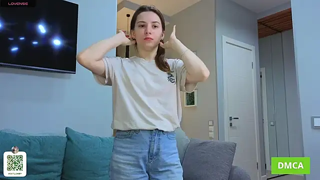 DonnaBurkee online show from October 5, 4:17 am