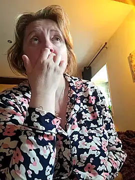 lady charlyne online show from April 29, 7:44 am