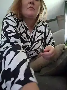 lady charlyne online show from November 3, 1:15 pm