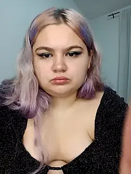 Freakcute  online show from November 16, 6:08 pm