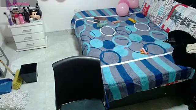 soniafuckboobs online show from April 15, 12:28 pm