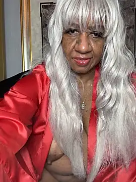 BreanaDivine online show from December 21, 3:44 am