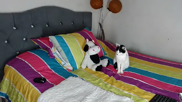 Chantal hott online show from October 18, 11:17 pm