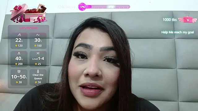 Snapshot of emily_brontee_ chatting on October 16, 1:14 pm emily brontee online show from October 16, 1:14 pm