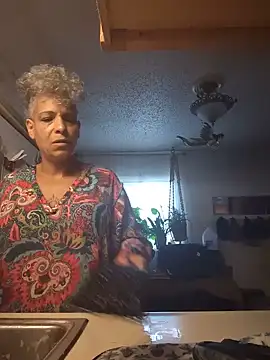 CeceilaMoon online show from May 22, 1:42 pm