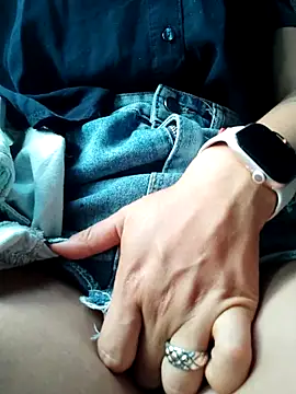 Emily Wane online show from November 20, 4:52 pm