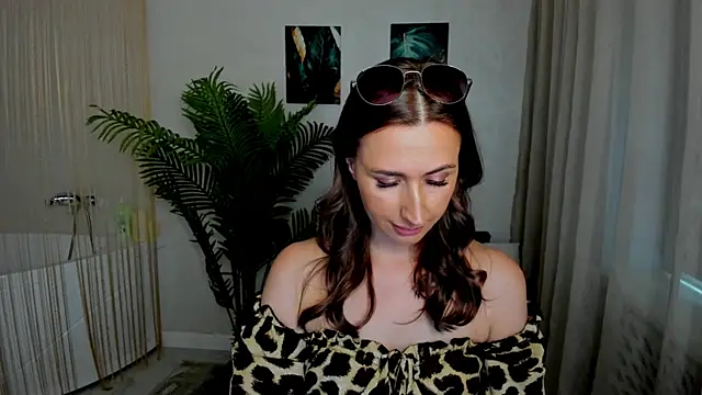 PassionGlow online show from July 13, 3:18 am