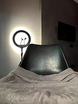  Monic  online show from November 17, 3:46 pm