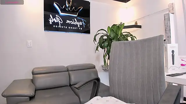 AnaRuiz online show from November 19, 5:02 pm