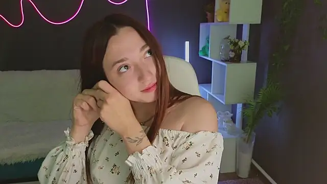 YasmineWest online show from October 12, 1:41 am