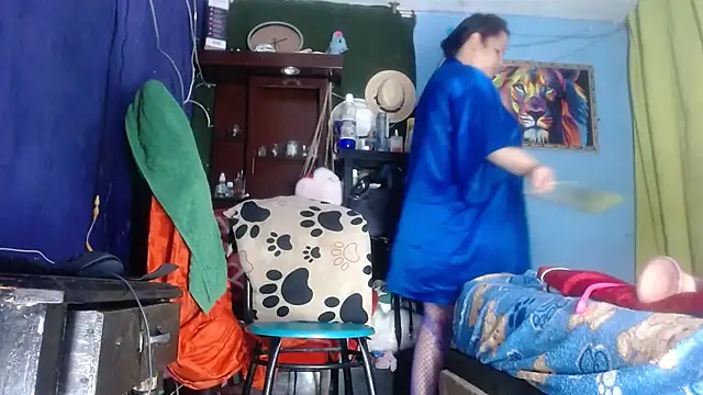 CamelliaLong online show from October 29, 9:50 pm