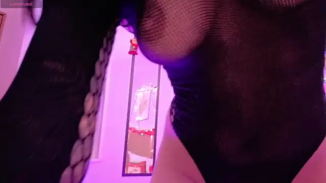 sarah cruzz  online show from December 19, 1:54 am