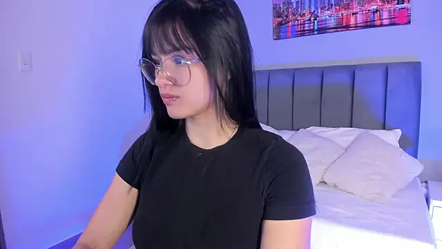 Snapshot of katherin_smith_ chatting on September 17, 10:57 am katherin smith online show from September 17, 10:57 am