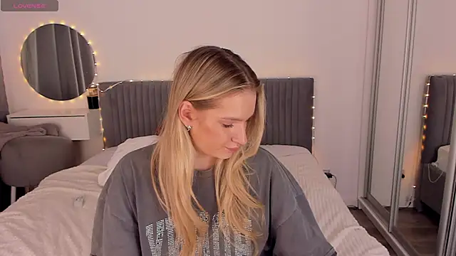 CassieRayss online show from May 2, 1:47 pm