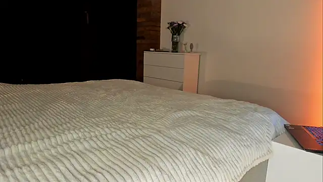 Rachel Rey online show from February 17, 6:51 pm