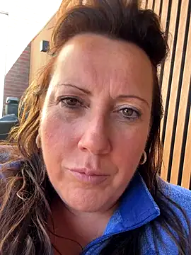 xsexycurvymilf online show from September 30, 11:27 am