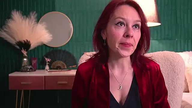 HaileyMoonn online show from April 16, 3:18 am