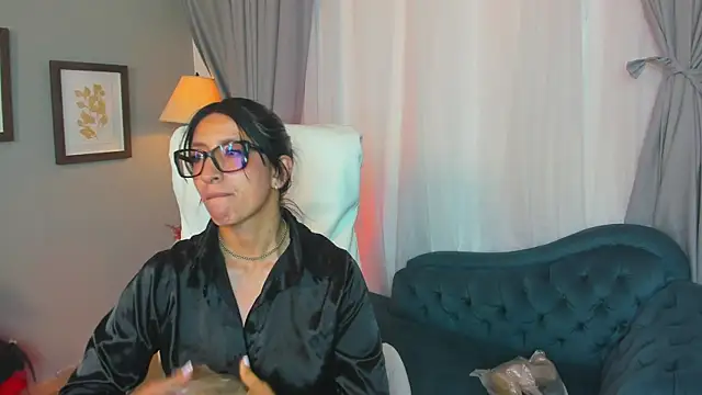 kira moon   online show from January 18, 7:54 pm