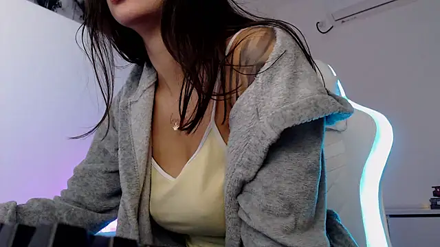 Wet Aarya  online show from October 18, 5:59 pm