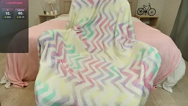 oliviiaa online show from November 6, 12:16 am