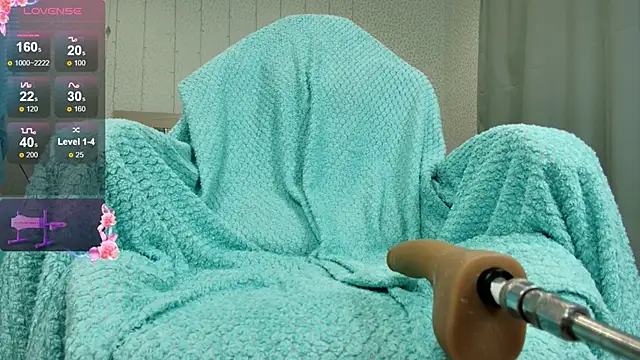 oliviiaa online show from February 4, 12:24 am