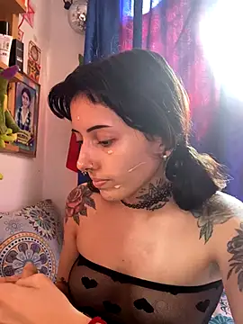 LiliJones  online show from November 12, 3:32 pm