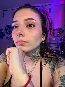 LiliJones  online show from May 28, 1:58 am
