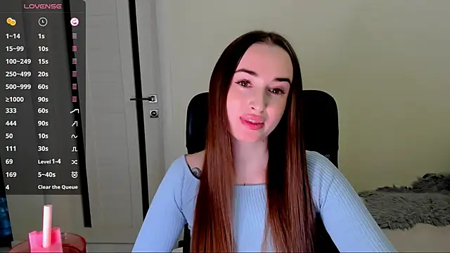 Kimmberr online show from October 19, 5:09 am