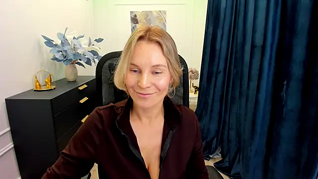 Sinty Devis online show from October 7, 11:36 am