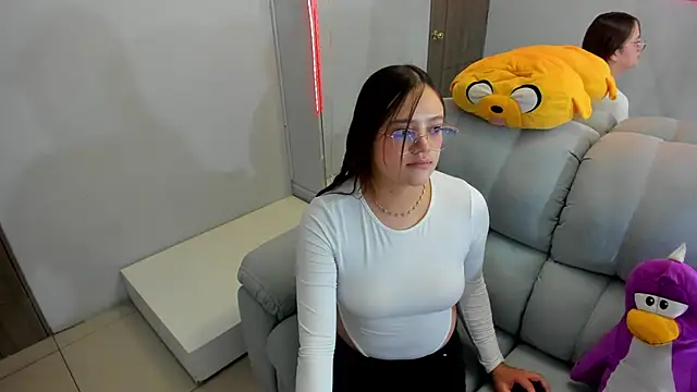 Snapshot of _Sarahh_0 chatting on October 7, 1:26 pm Sarahh 0 online show from October 7, 1:26 pm