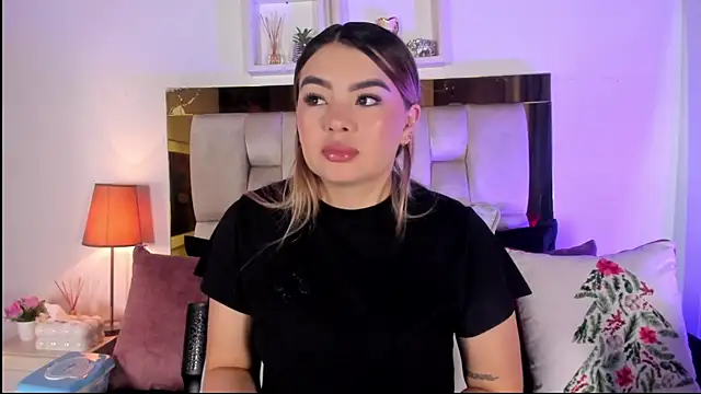 emmy r online show from December 20, 12:31 pm