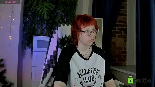 Melissa Wells online show from March 21, 10:15 pm