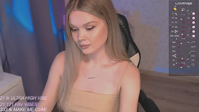 Snapshot of VeronaAura chatting on October 5, 11:54 pm VeronaAura online show from October 5, 11:54 pm