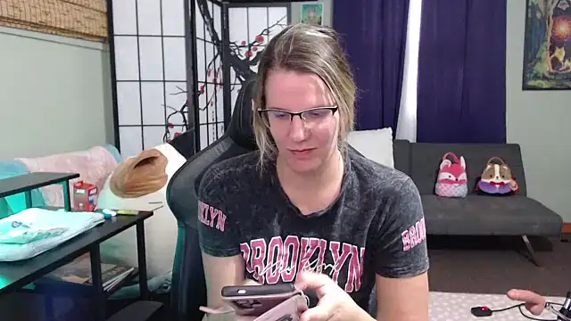 Sarahtineke online show from October 22, 5:07 pm